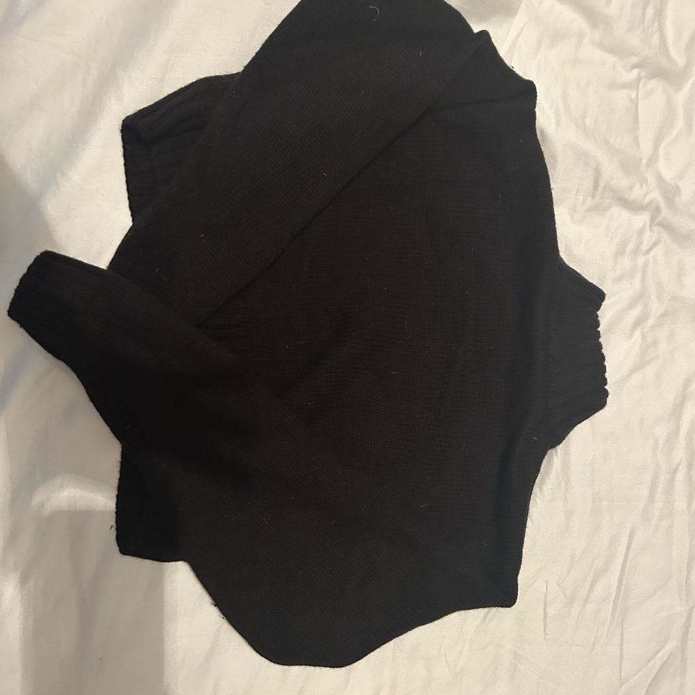 Aritzia Black Women's Sweater